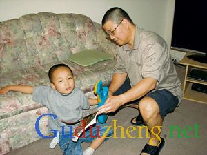 辭職照顧自閉兒反被疑虐兒 加華人承受重壓陷苦惱