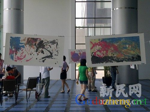 藝術天賦“非同尋?！弊蚤]癥兒童畫展張江開幕