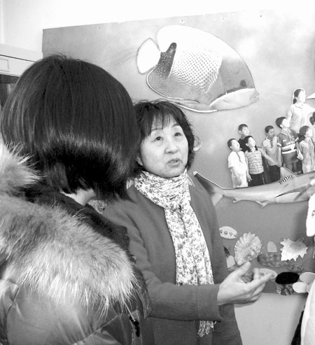 郭大姐向義工介紹如何與“特殊孩子”相處